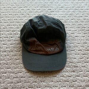 Rab Men's Two-Tone Outdoor Cap - Olive Green & Brown